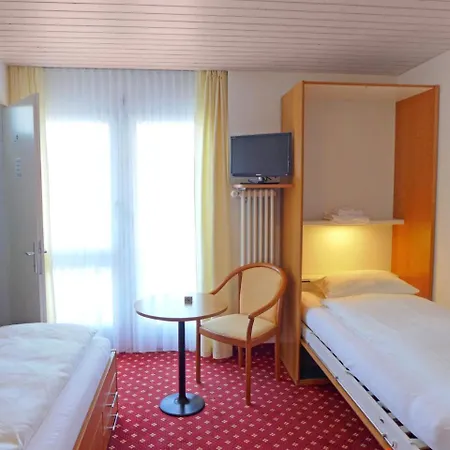 202 Goldey Apartman 3*