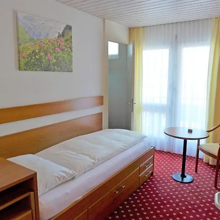 202 Goldey Apartman